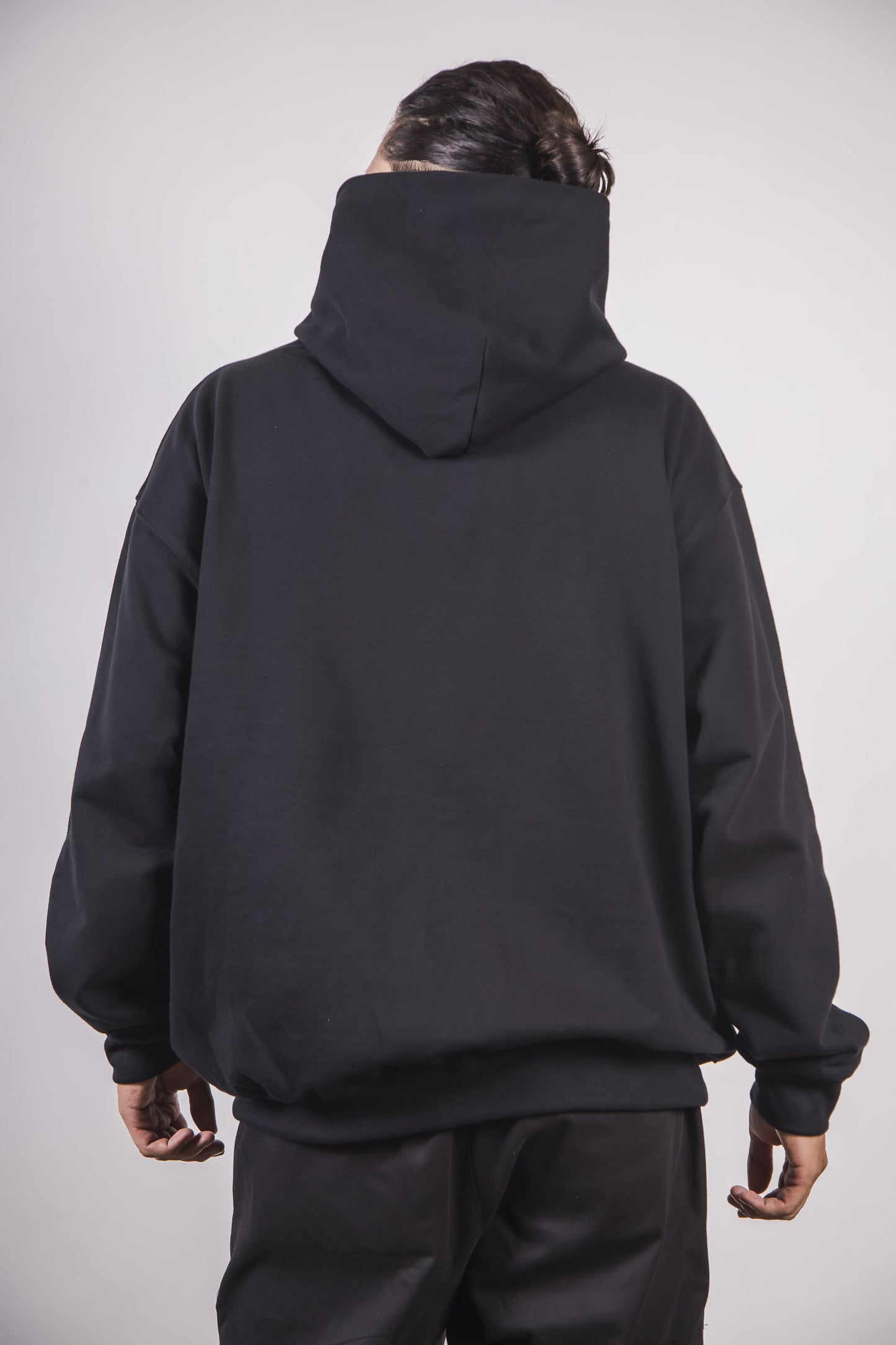 Hoodie 330 Gramos "Negro"